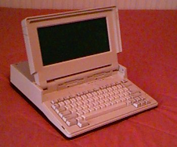Picture of Tandy 1400 Laptop